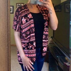 Floral & Aztec printed kimono.